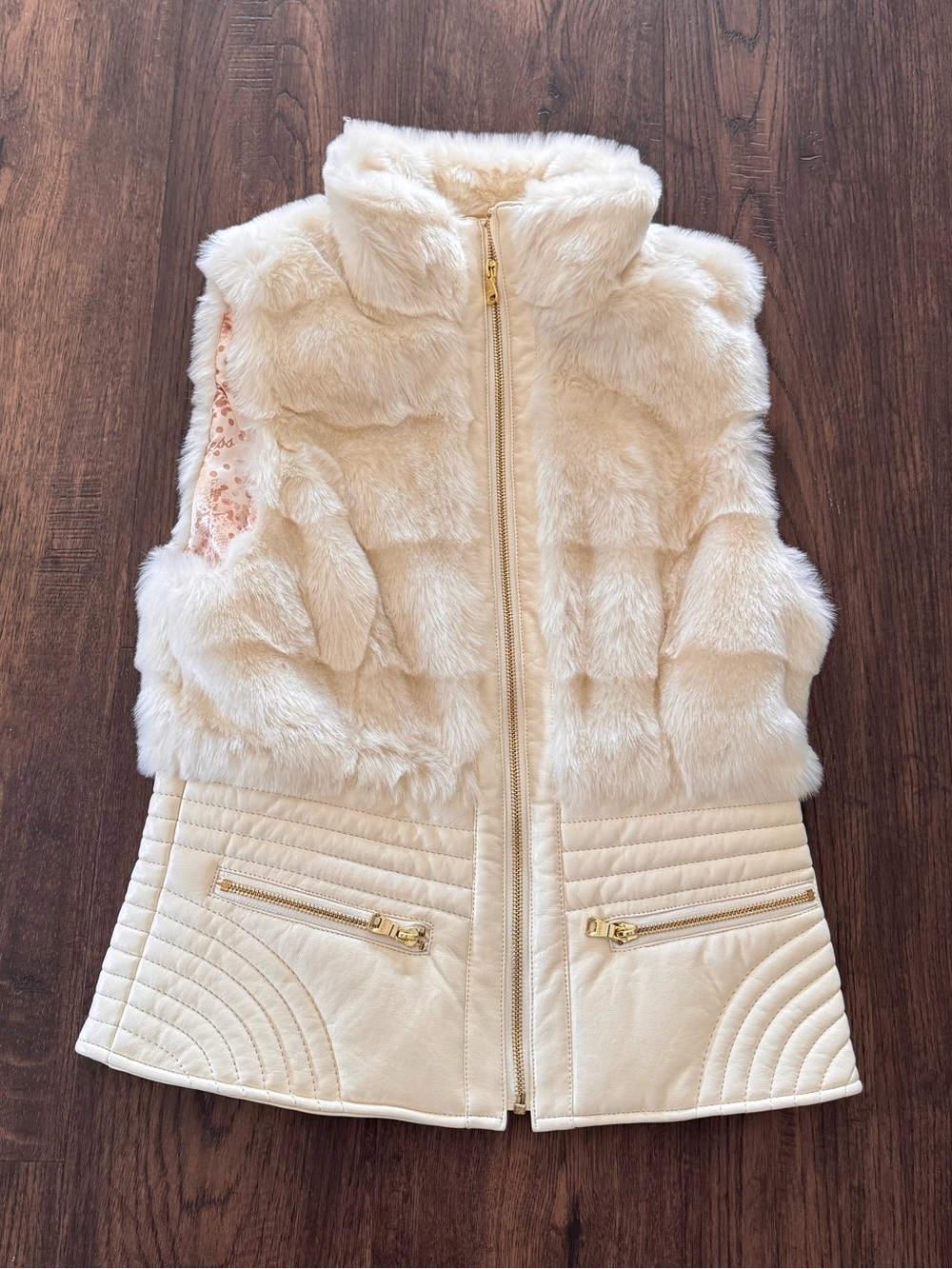 Guess Y2K Cream Faux-Fur Vest